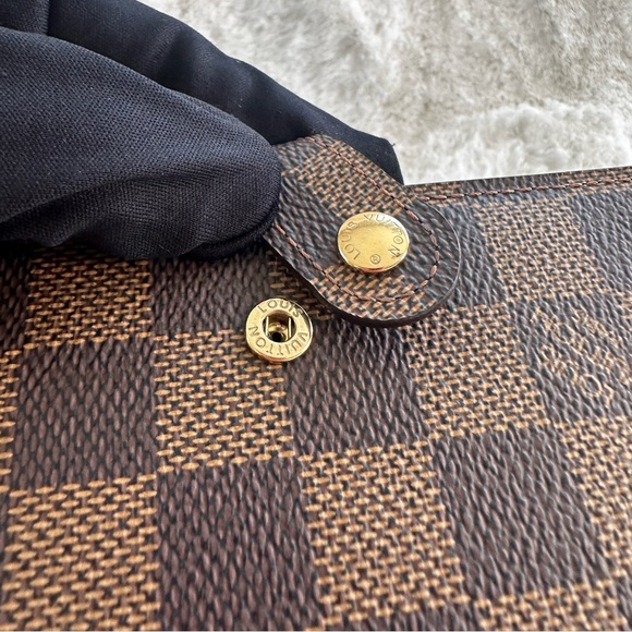 Louis Vuitton Damier Agenda - Picture 12 of 17